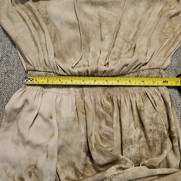 MADISON GREY Tiered Dress Tan Size Small - Picture 10 of 12